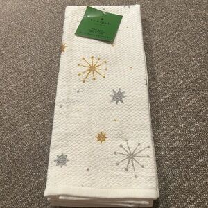 🎄Kate Spade Gold & Silver Snowflake towel Sets